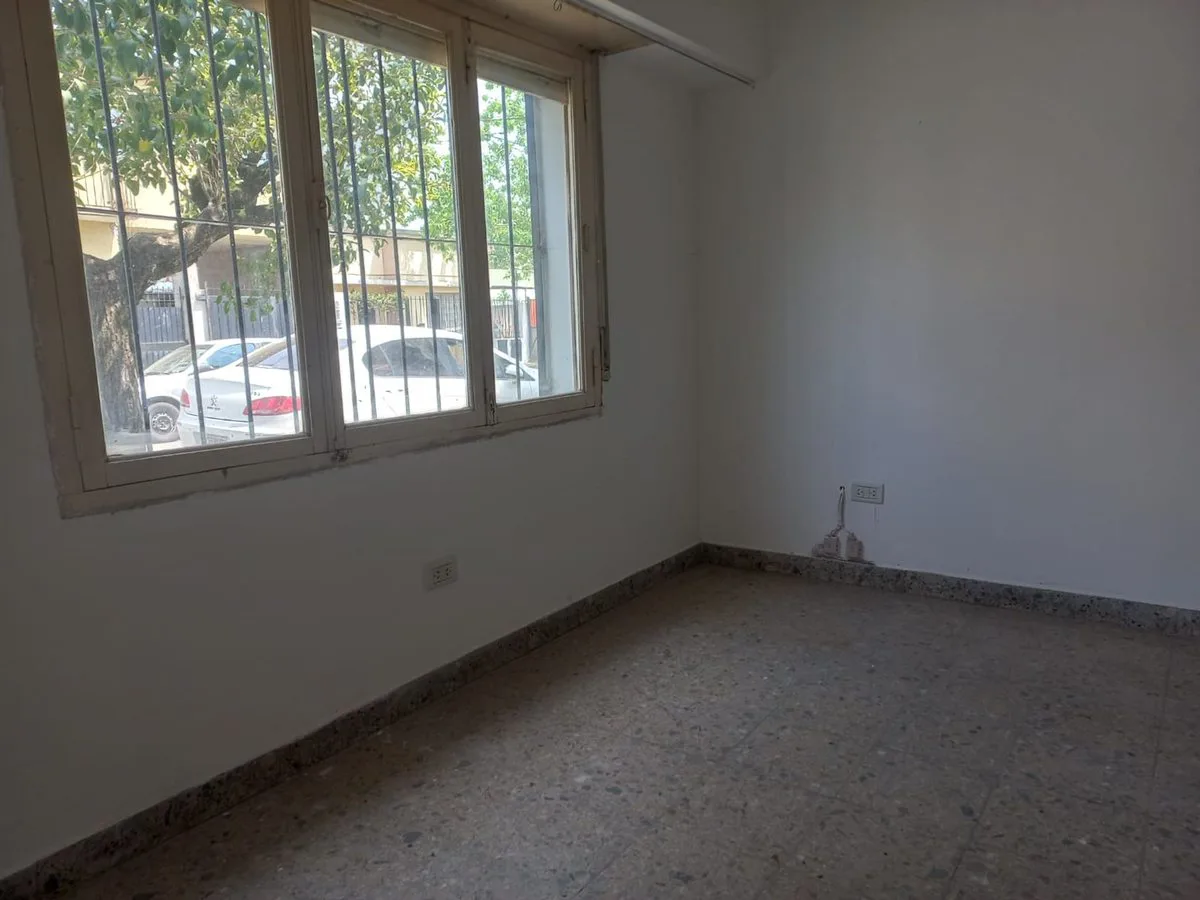 Venta Casa Merlo 4 ambientes 2 baños Apto Crédito! foto 5