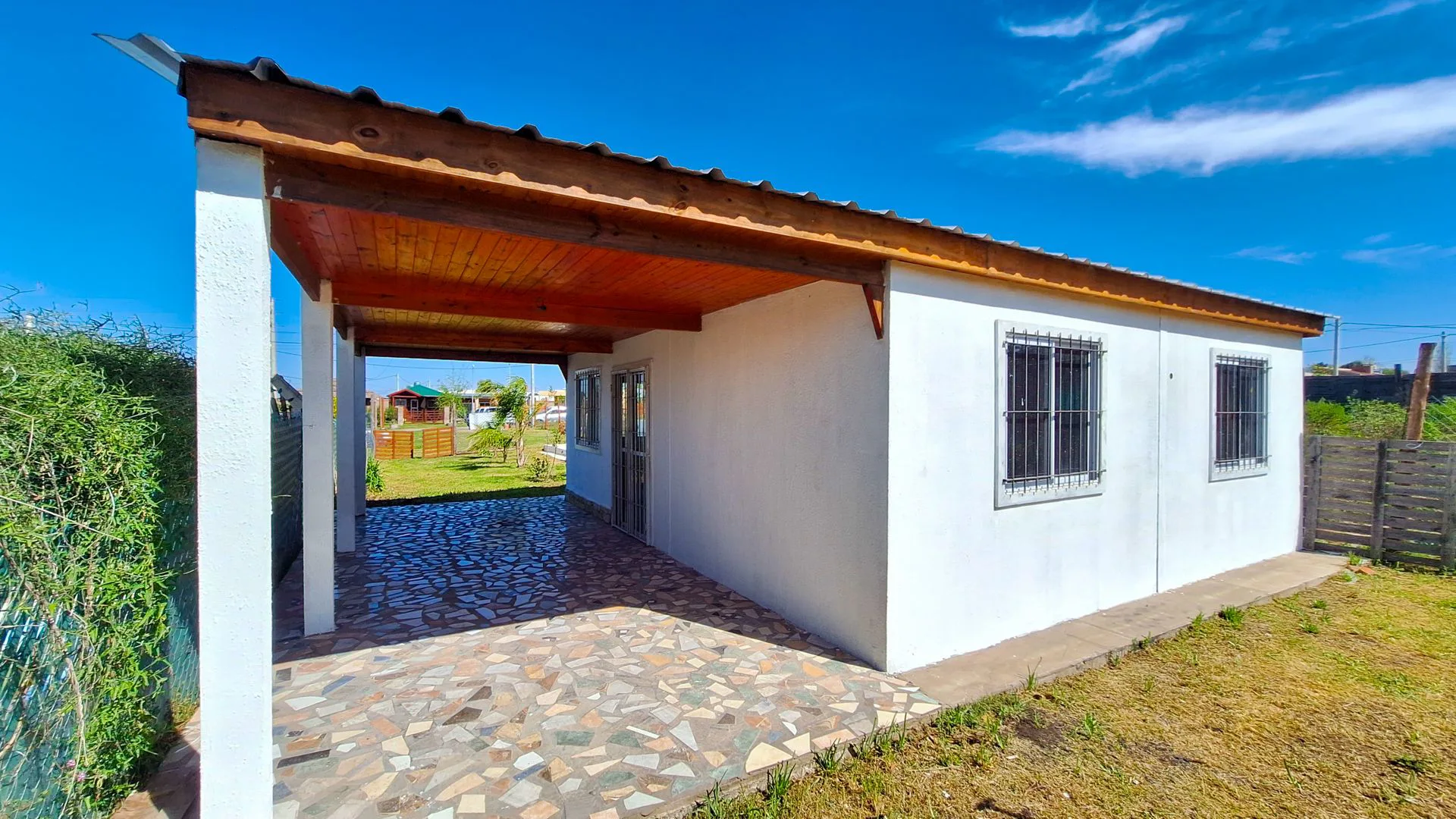 Casa 2 dormitorios en Sauce Montrull, gran terreno foto 4