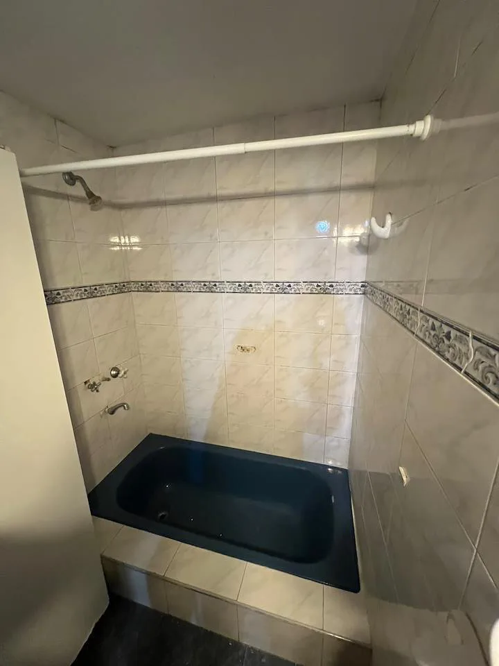 A PASOS EST.LOURDES 4 AMBIENTES 1ER PISO ALQUILER foto 5