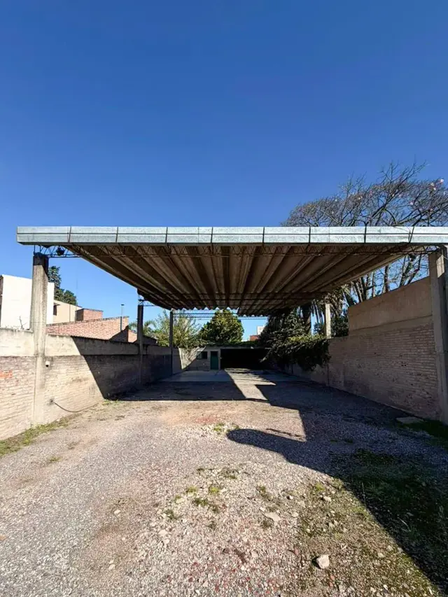 Galpón semicubierto en venta General Rodriguez
