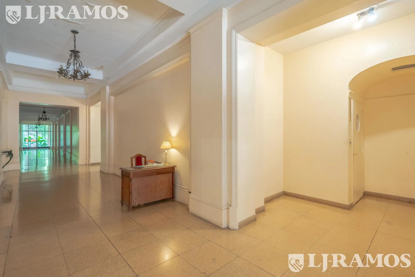 Montevideo y Santa Fe, Super luminoso, 3 dorm /con cochera opcional   reciclar foto 2