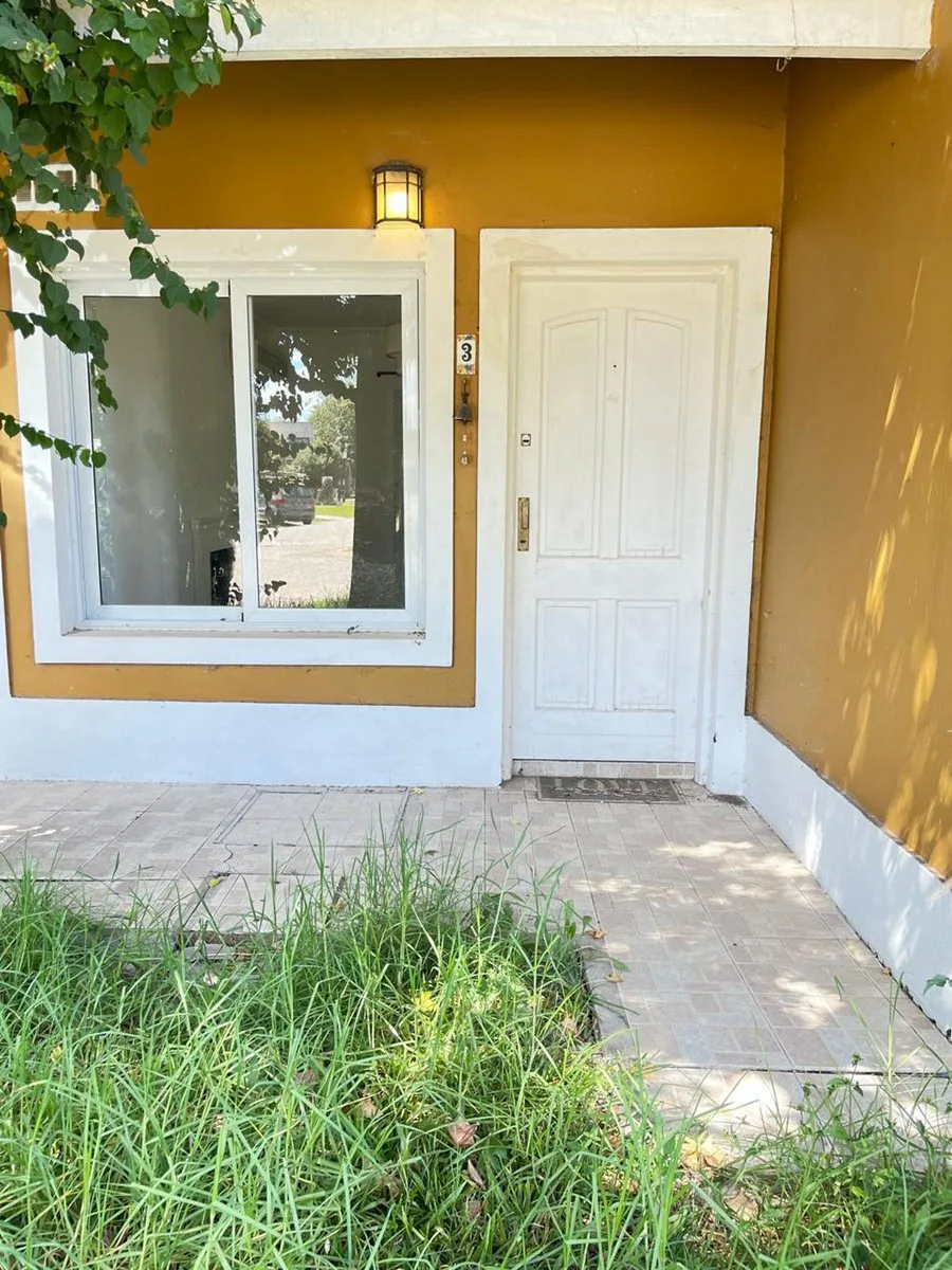 VENTA CASA C/PILETA B.PRIVADO JARDINES DE ESCOBAR foto 2