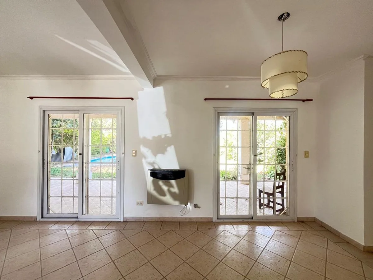 VENTA CASA C/PILETA B.PRIVADO JARDINES DE ESCOBAR foto 5