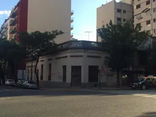 Venta terreno en esquina, excelente ubicación.  Av San Juan 4300 foto 3