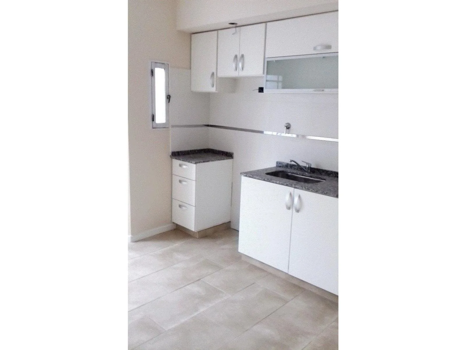 Venta Triplex 4 Ambientes C/ Cochera Y Patio Haedo A Estrenar. foto 3