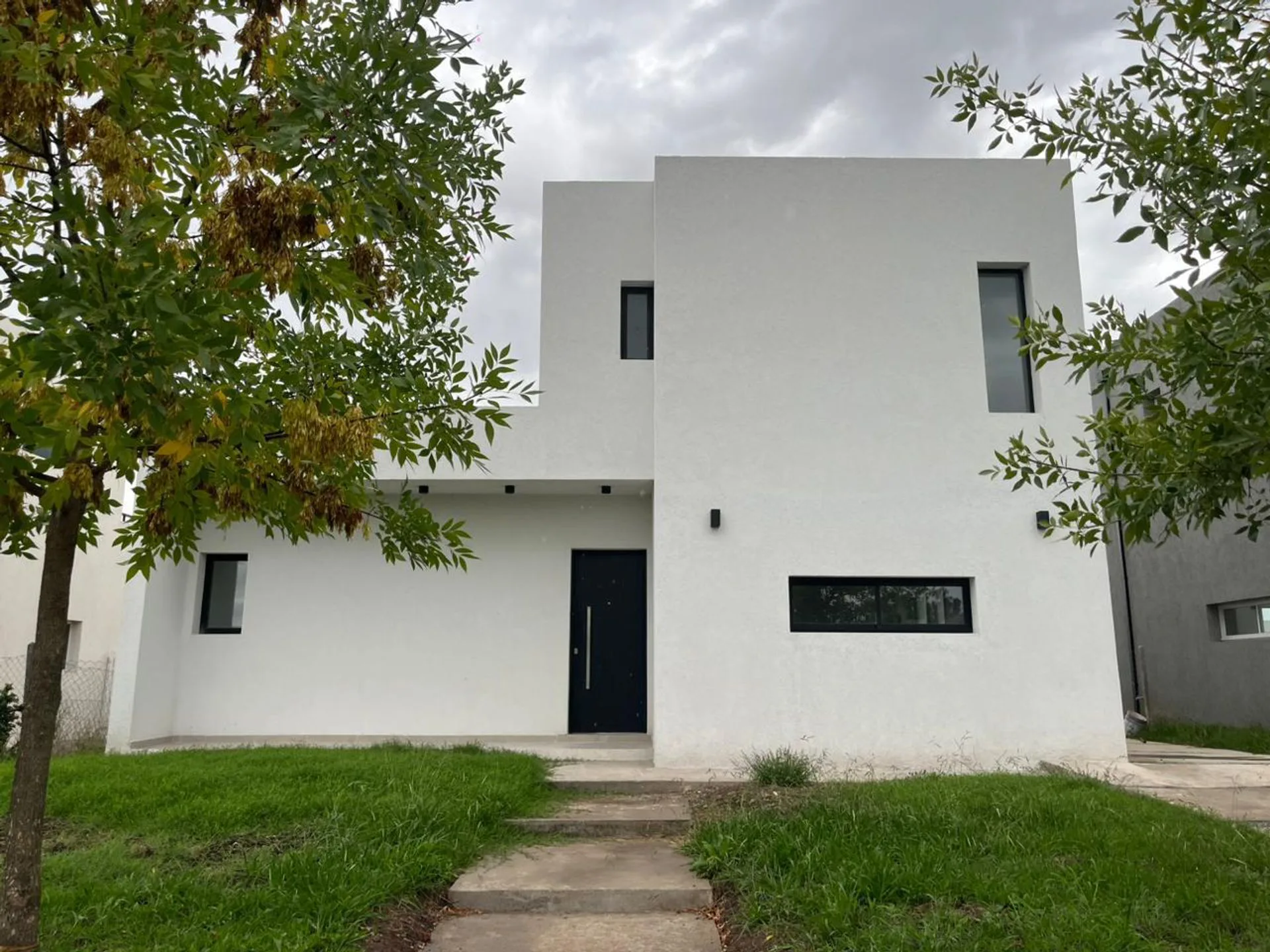 Venta Casa  Estrenar 4 ambientes bario Santa Lucia foto 5