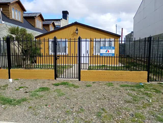 ALQUILER – CASA – BARRIO C.A.P.