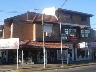 LOCAL EN ESQUINA AV. ARIETA Y MIRO foto 1