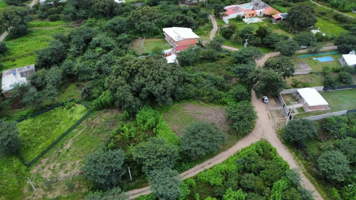VENTA TERRENO ESQUINA BOSQUES CEIBAL 1 600 m² foto 3