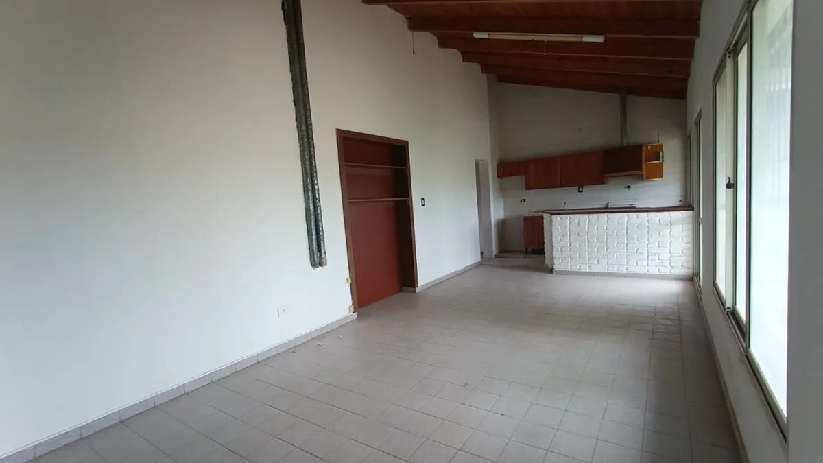 VENTA CASA EN PH 4 DORM  - APTA CRÉDITO - PLOTTIER foto 5