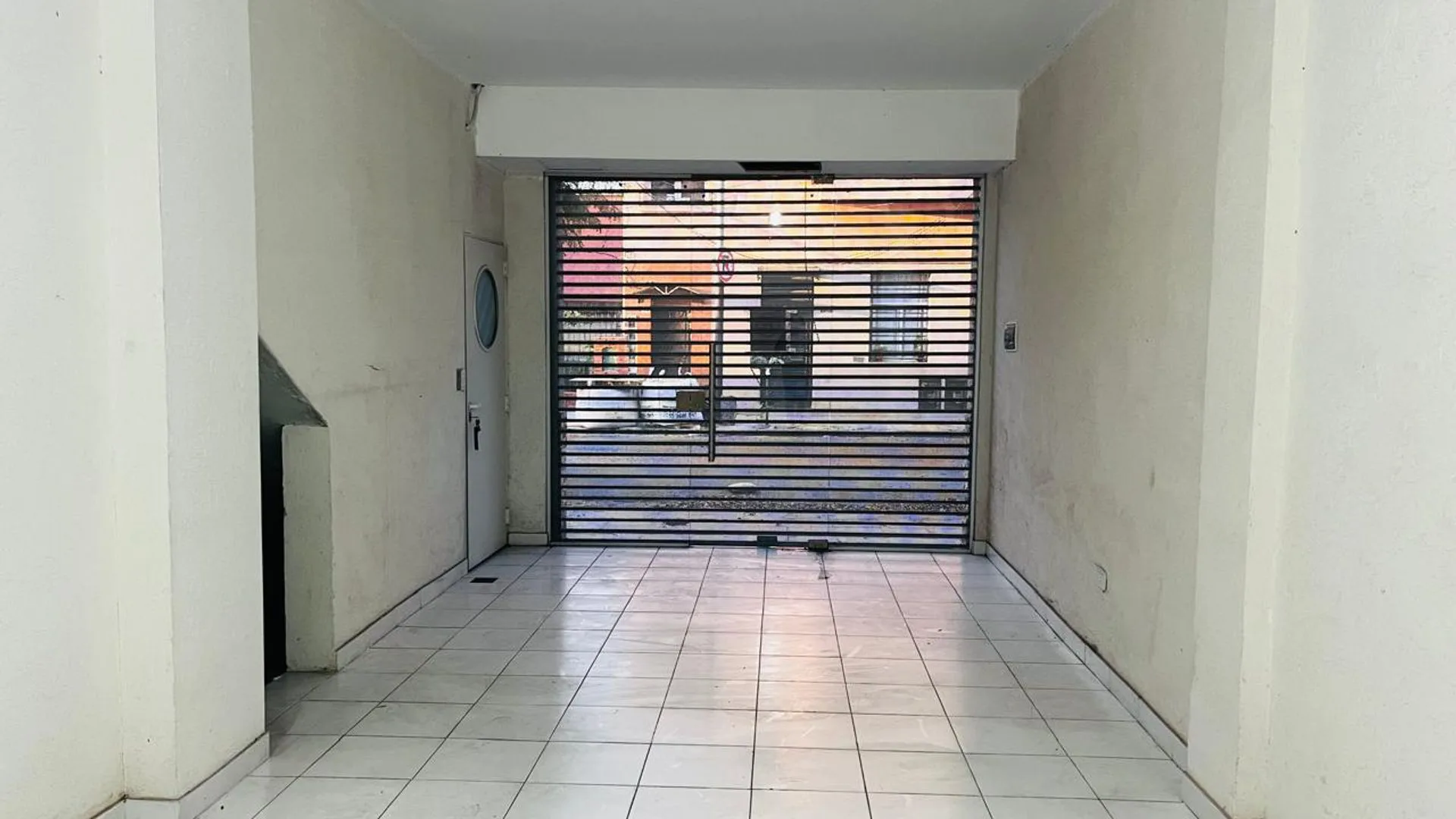 VENTA LOCAL COMERCIAL 50 M2 LANUS CENTRO foto 2