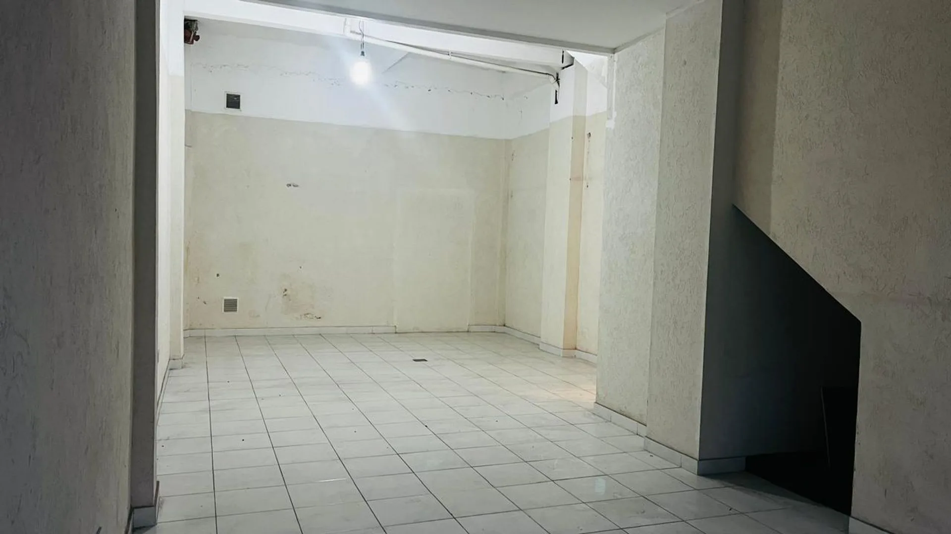 VENTA LOCAL COMERCIAL 50 M2 LANUS CENTRO foto 3