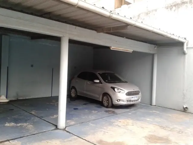 COCHERA CUBIERTA EN VENTA. LANUSITA. LANUS O.