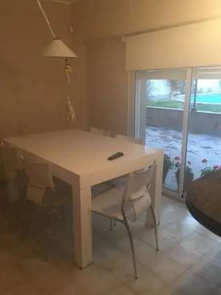 RAWSON AL 800- TRELEW- CHUBUT- CASA DE 4 DORMITORIOS CON PISCINA Y QUINCHO- foto 5
