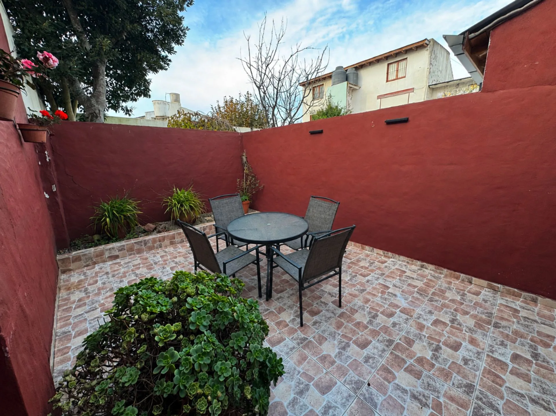 VENTA PH 3 Ambientes con Patio EXCELENTE ENTORNO foto 5
