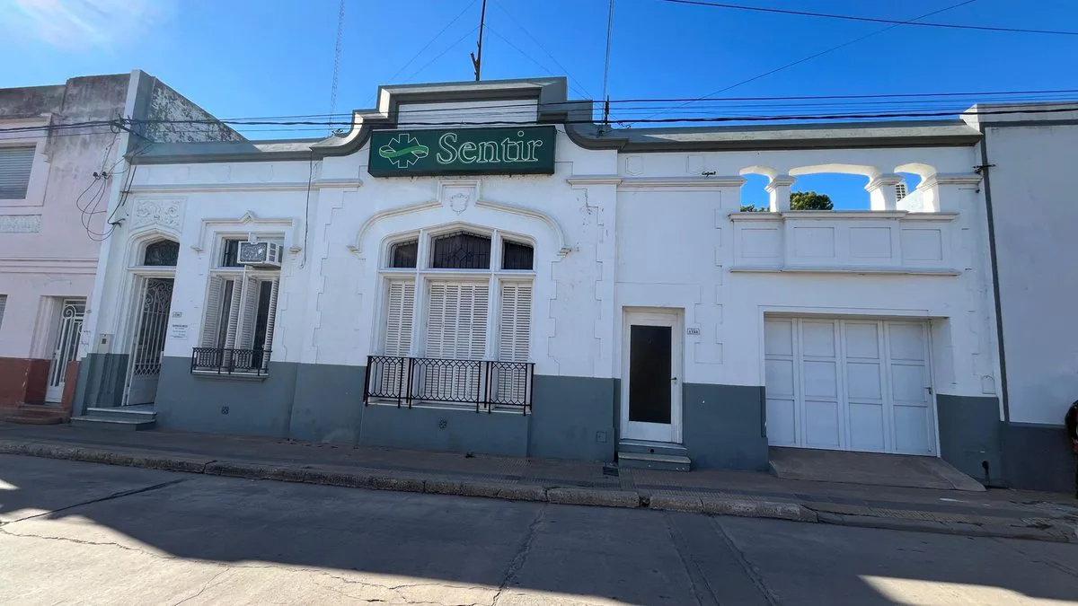 SALÓN COMERCIAL EN VENTA EN EL CENTRO DE CORONDA foto 2