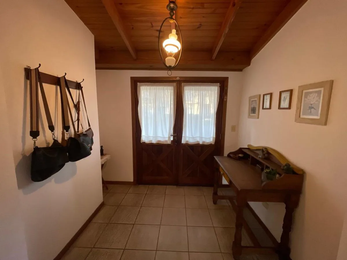 HERMOSA CASA EN VENTA BARRIO EL MIRASOL PILAR foto 4
