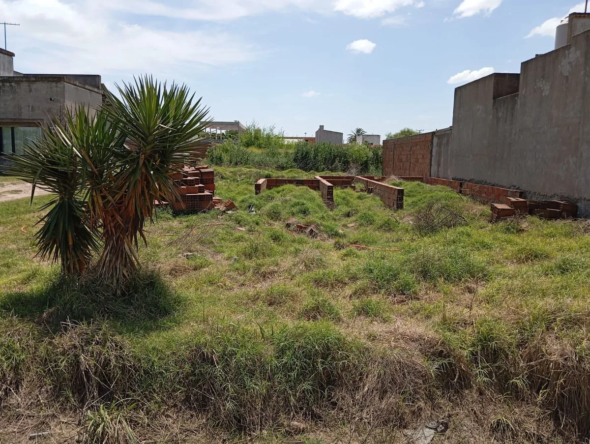 LOTE EN VENTA CON CONSTRUCCION EN BALCARCE foto 2