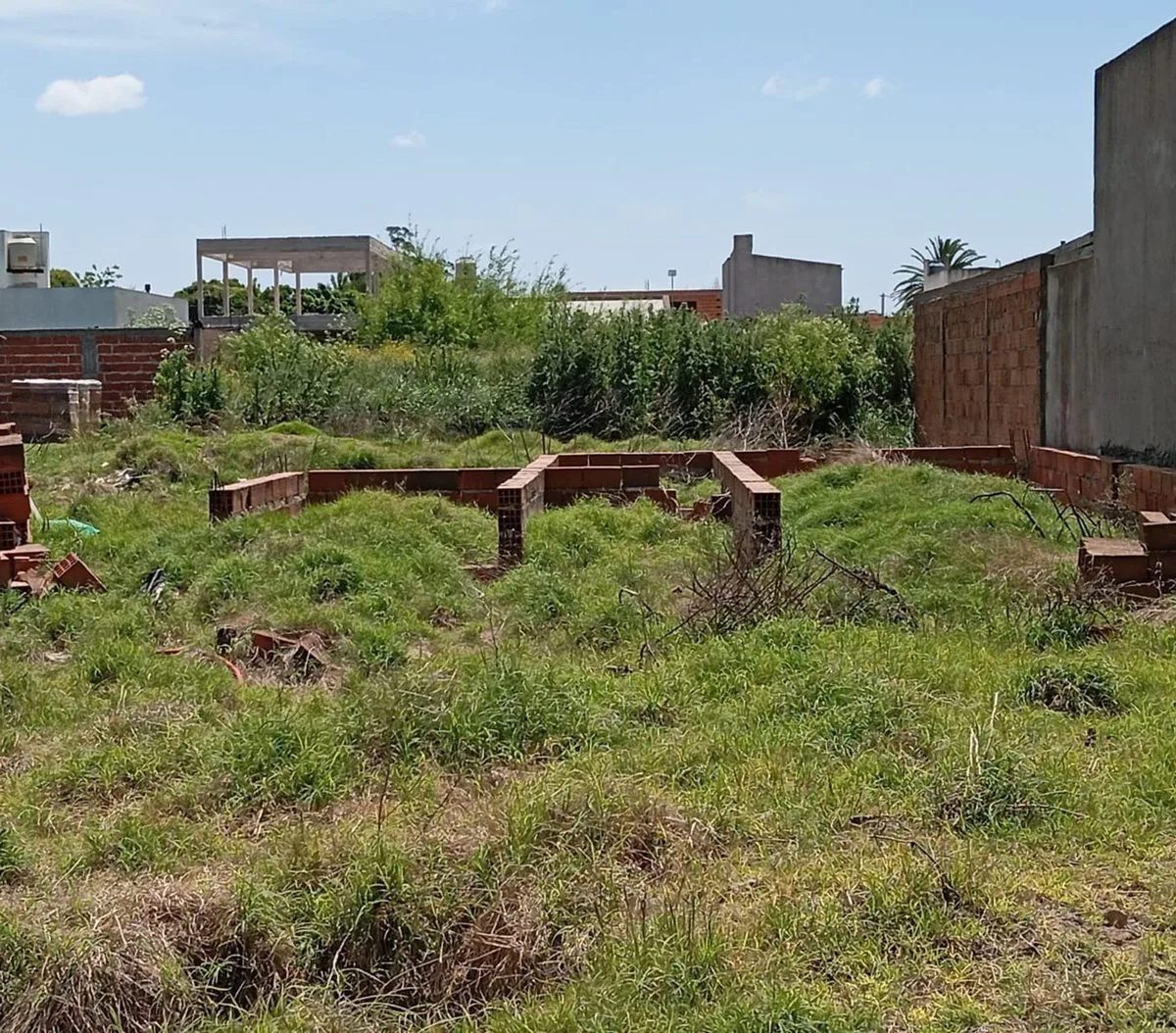 LOTE EN VENTA CON CONSTRUCCION EN BALCARCE foto 3