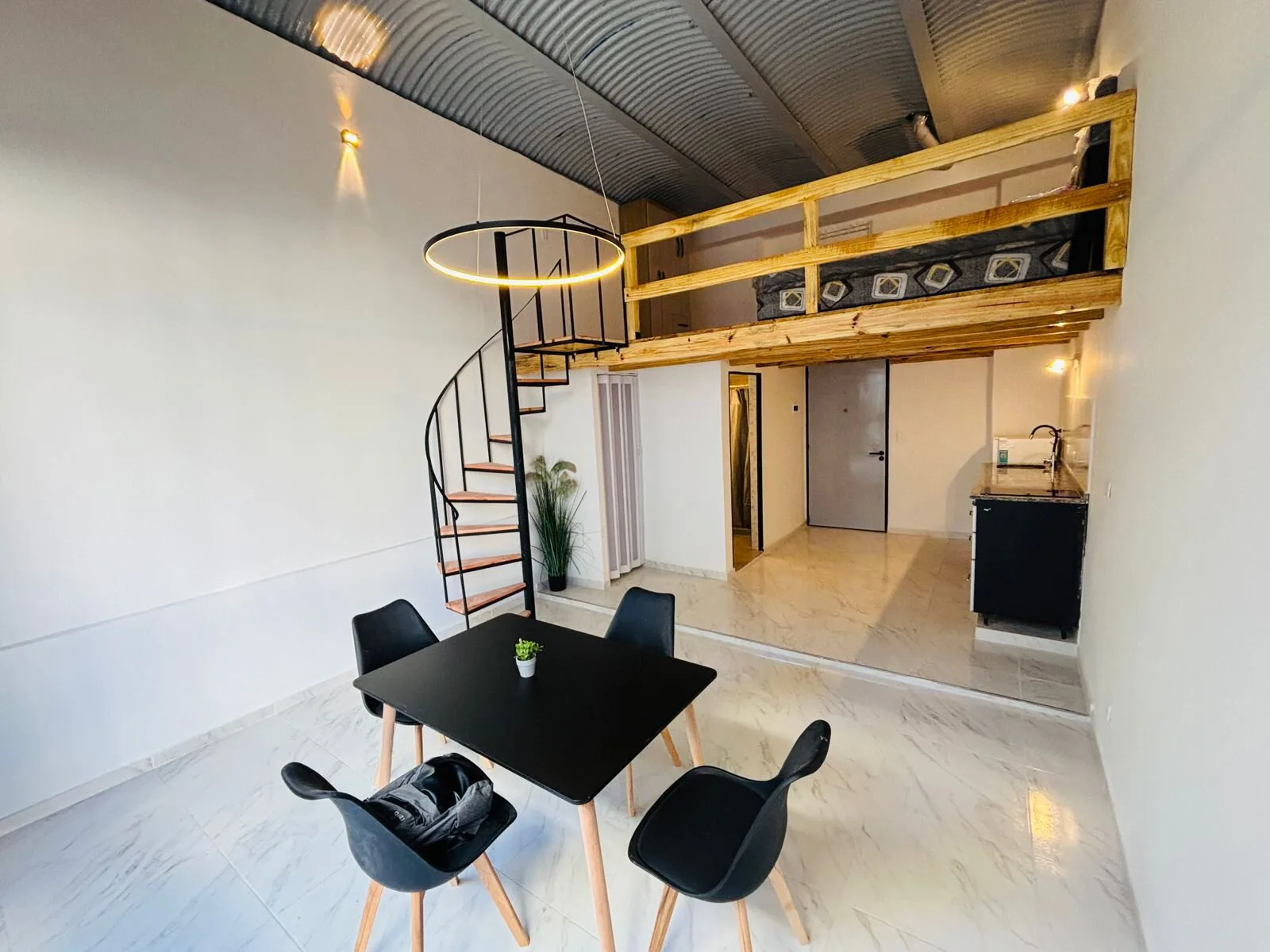 Se vende un agradable departamento tipo Loft refaccionado a nuevo - San Nicolas foto 2