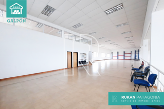 #AlquilerRUKAN | PREDIO ZONA INDUSTRIAL | Caleta Olivia.- (Salón Comercial + Depósito + Oficinas) foto 5