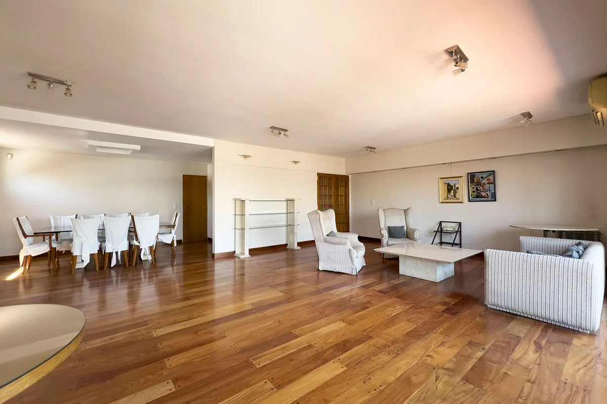 VENTA PISO DE 5 AMB C/DEP + 2 COCH. EN CABALLITO foto 4