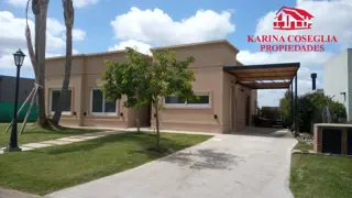 EXCELENTE PROPIEDAD  EN VENTA , B° SAN RAMIRO, PILAR DEL ESTE foto 3