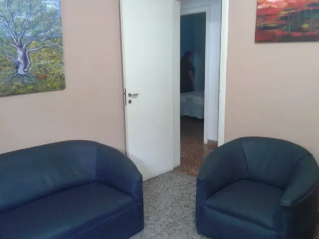 departamento para 5 personas a una cuadra de la peatonal,con 2 dormitorios,baño,living-comedor,cocina,parrilla y cochera
