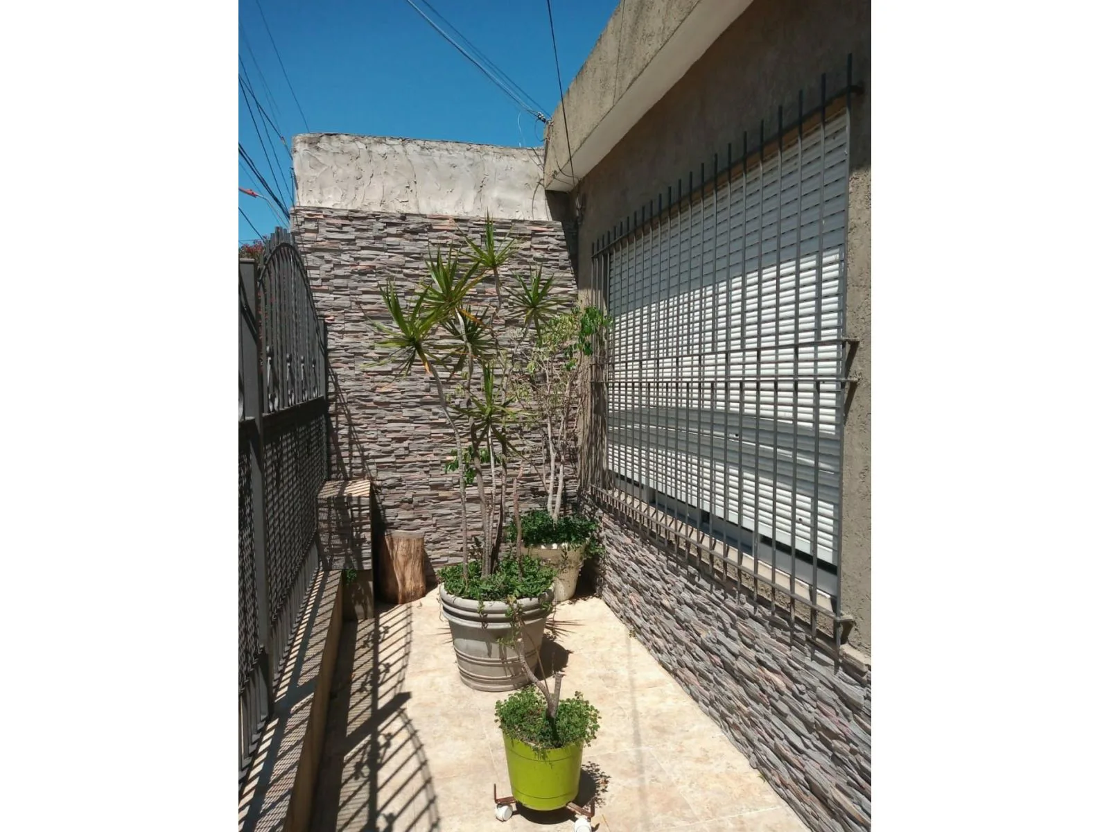 Venta Casa Estilo Americano en Castelar Sur foto 2