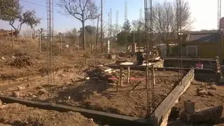Casa Nueva A ESTRENAR, siquiman, con 2 dormitorios, cocina-comedor diario, baño, lavadero, a mts del rio y muy buen entorno familiar. CONSULTAR POR CU foto 5