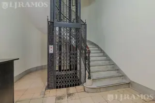 Edificio Comercial en Monserrat foto 2