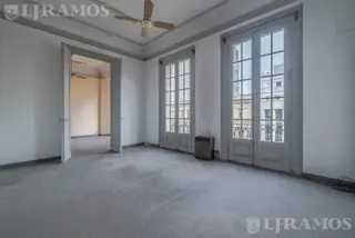 Edificio Comercial en Monserrat foto 5
