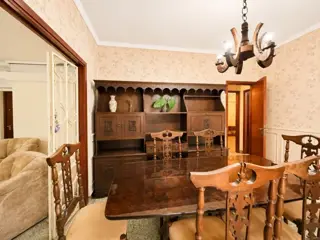 Amplio Chalet En Esquina Con Jardín, Patio Y Doble Entrada - Gendra Propiedades foto 4