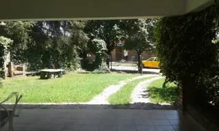 CHALET MUY LINDO CON PATIO - GALERIA - ASADOR - PARA 6-7 PERSONAS. foto 4
