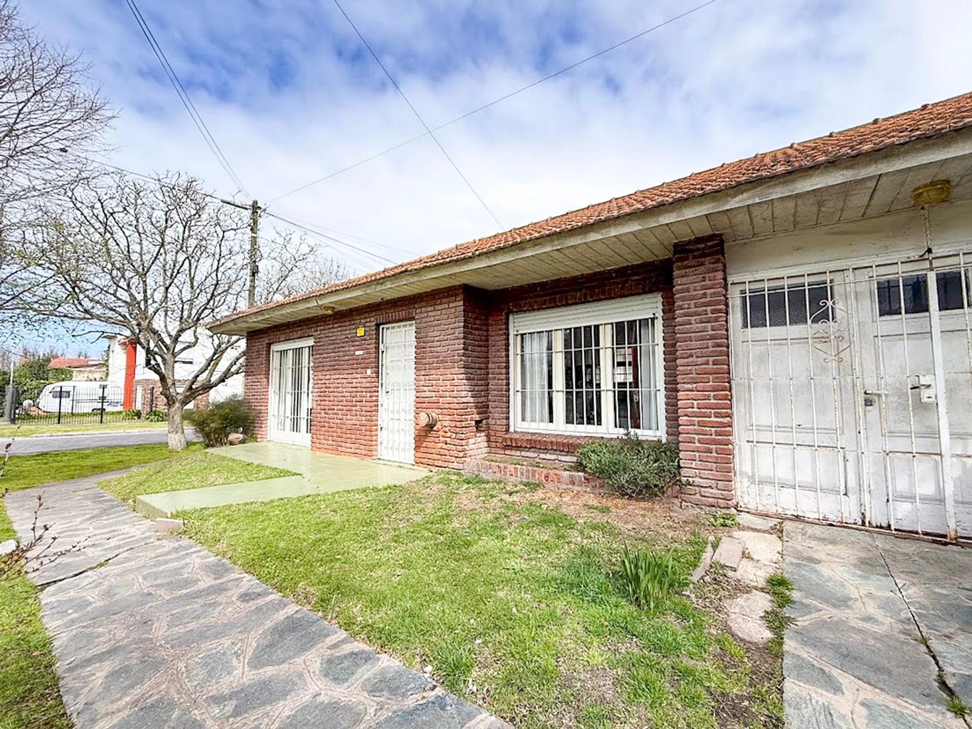 Venta casa 3 ambientes cochera Constitución Apto C