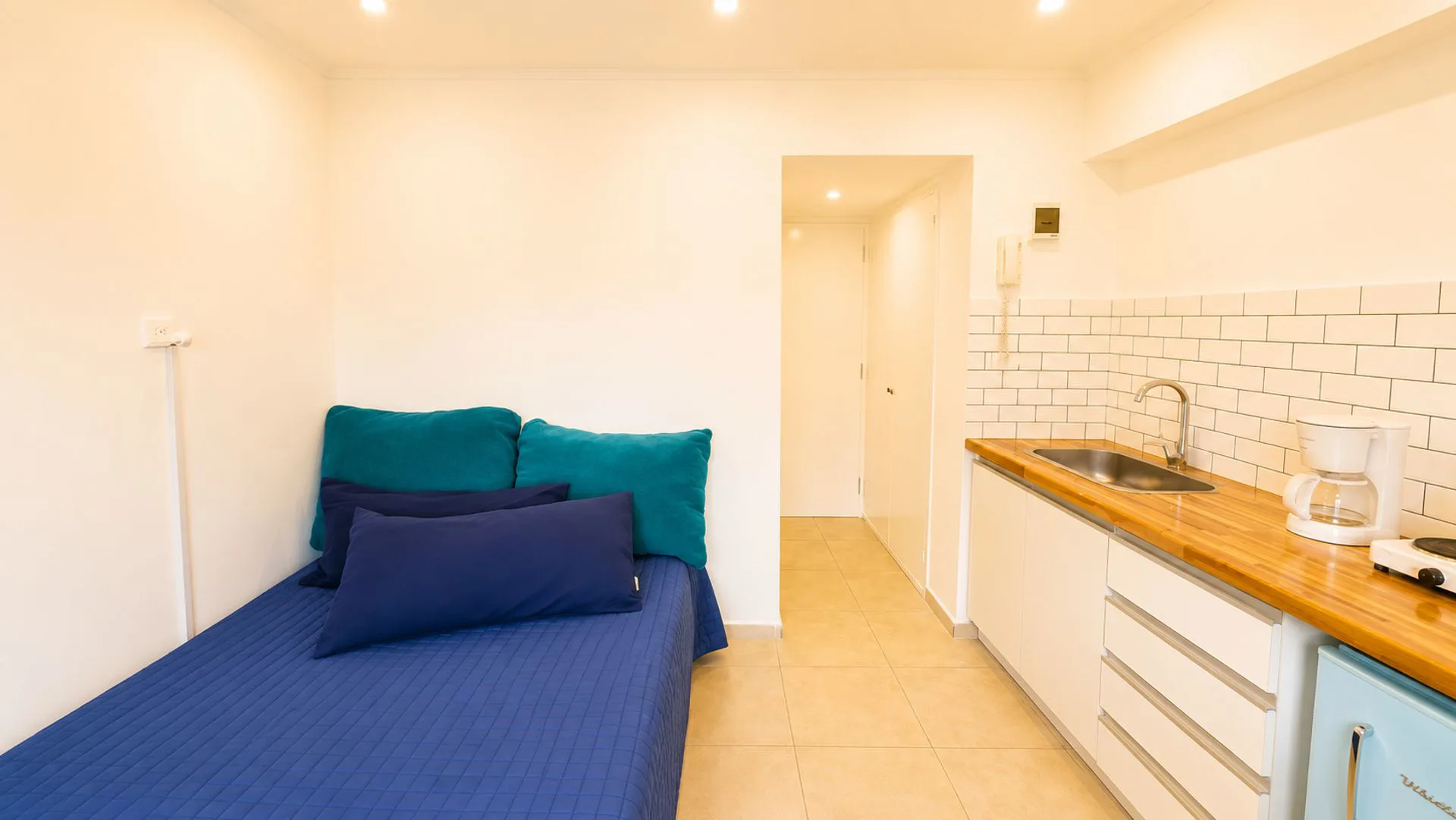 VENTA DEPARTAMENTO MONOAMBIENTE FRENTE ALDREY foto 3