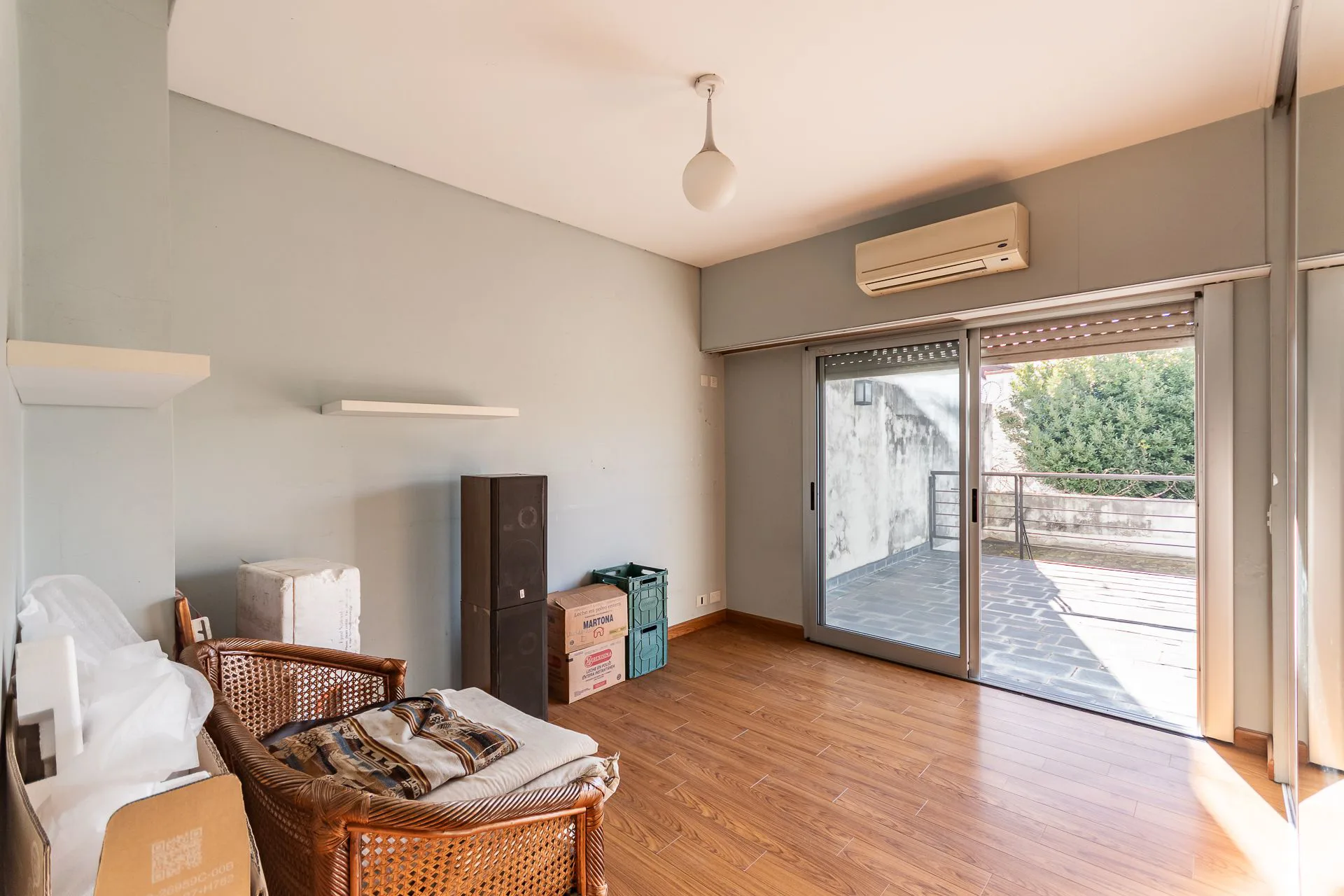 VENTA CASA 5 AMB C/COCH, REFACCIONADO, SAAVEDRA foto 3