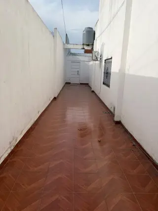 Alquiler pH 4 ambientes 2 patios Isidro Casanova foto 3
