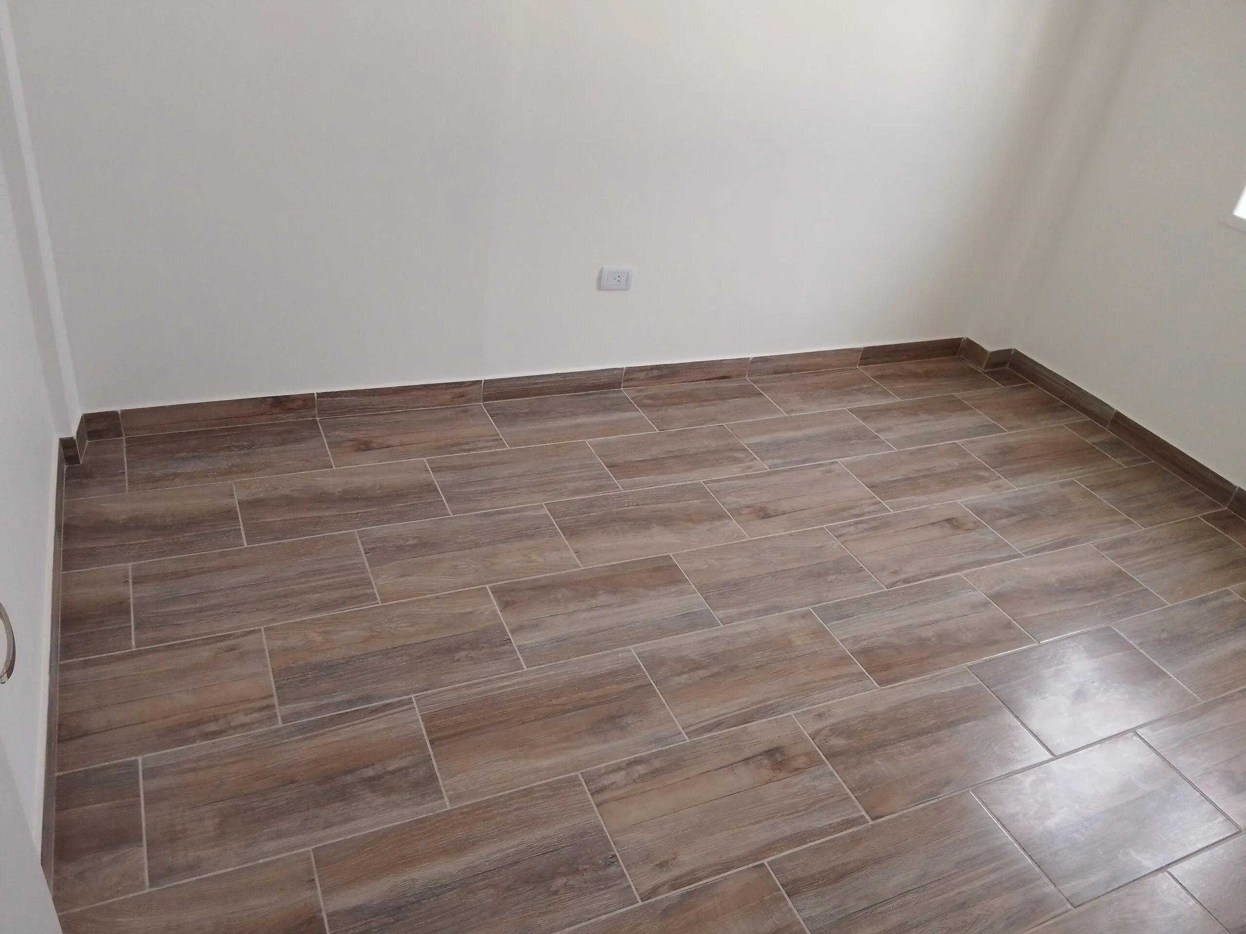 VENTA – DEPTO. 4 DORMITORIOS – BARRIO CHACRA II foto 3