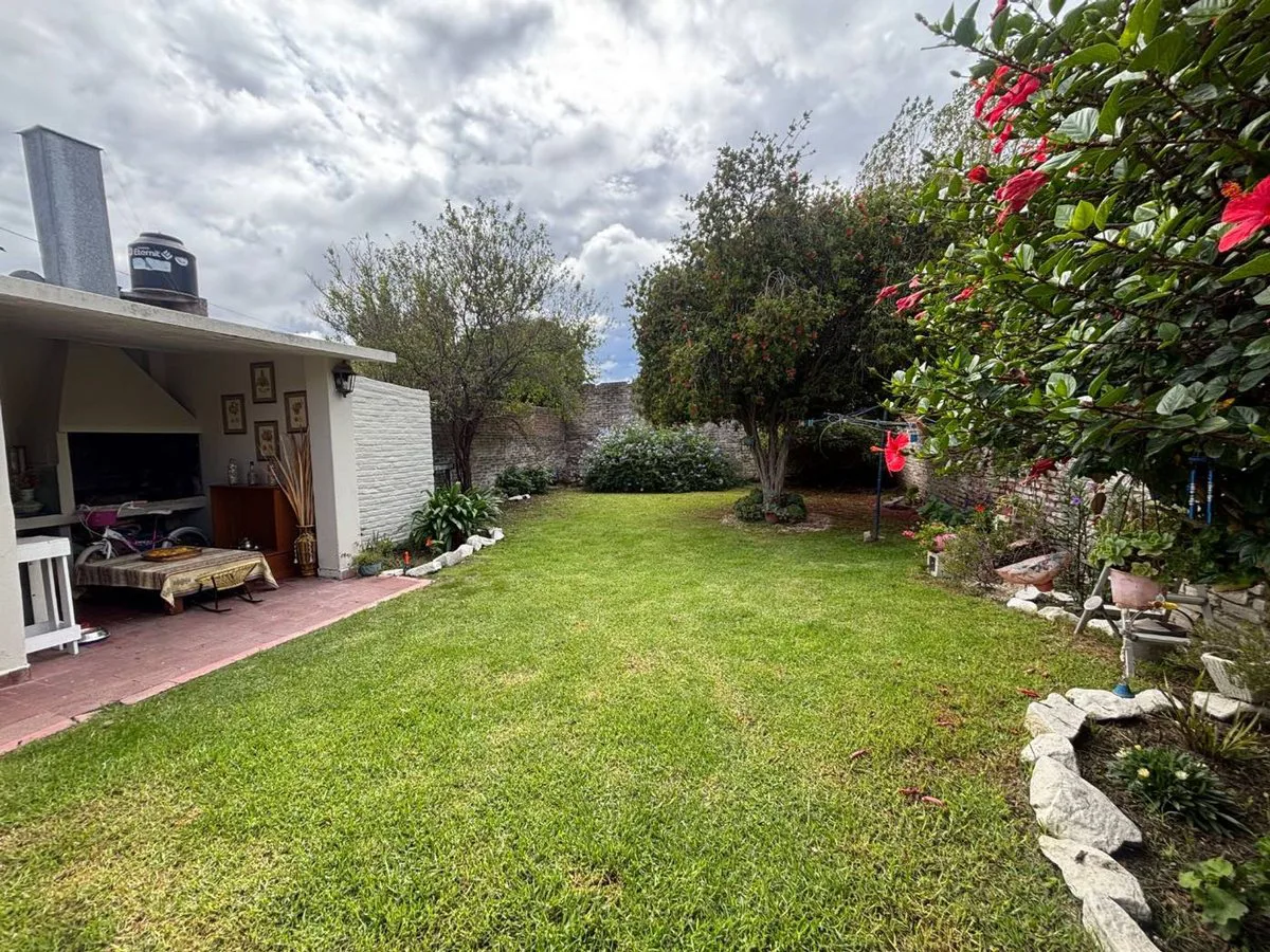 CASA EN VENTA 3 AMB EN NECOCHEA, C/ JARDIN foto 3