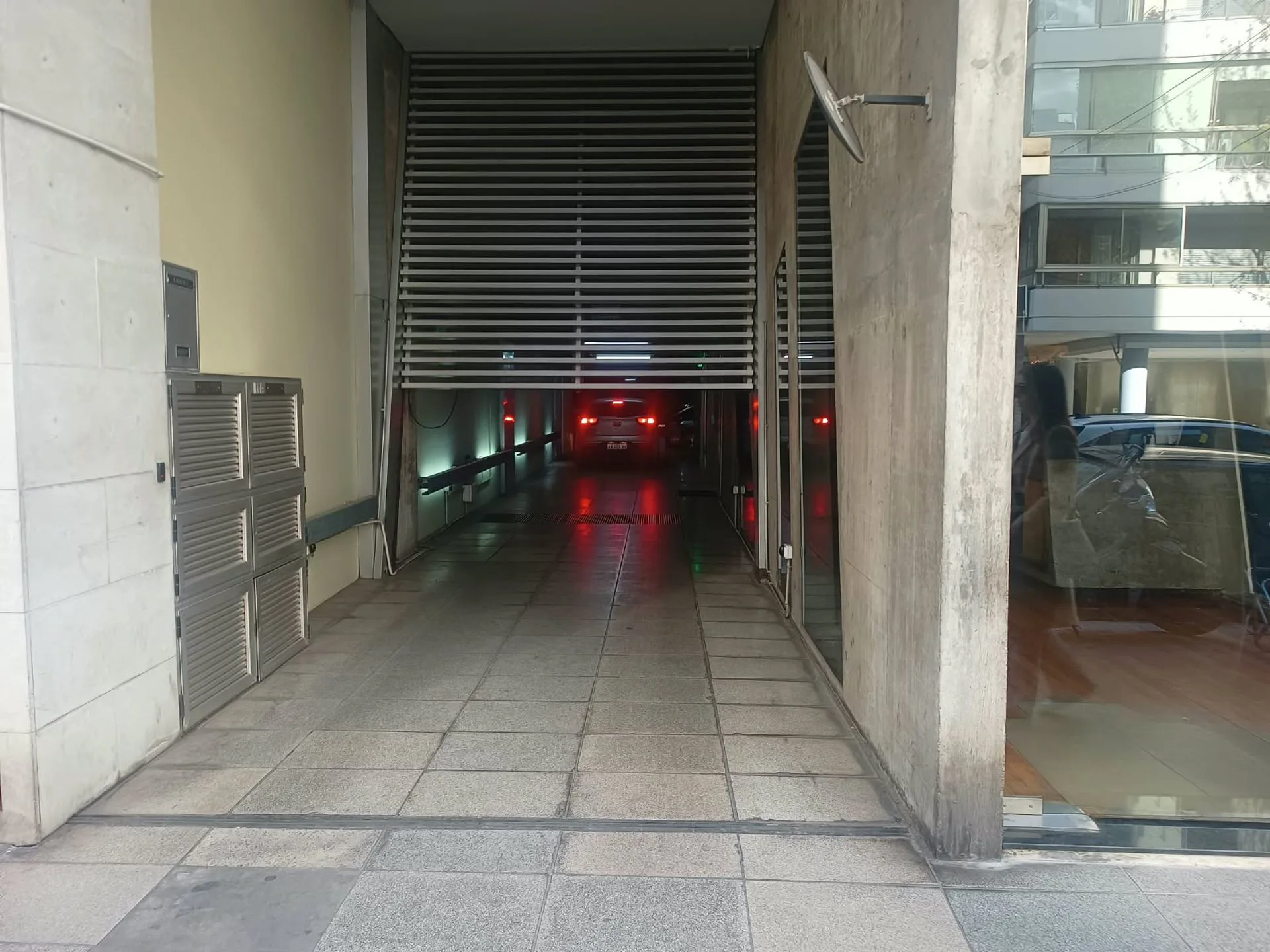 VENTA COCHERA + BAULERA PLANTA BAJA PALERMO CHICO