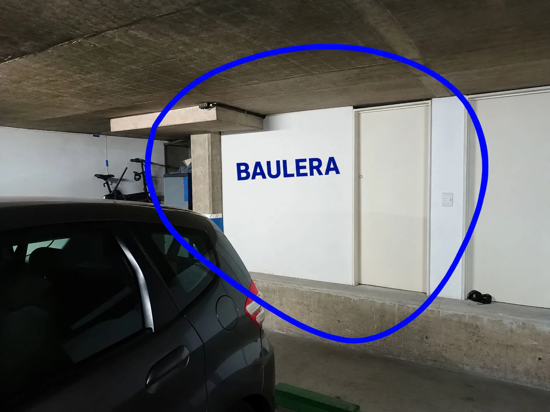 VENTA COCHERA + BAULERA PLANTA BAJA  PALERMO CHICO foto 4
