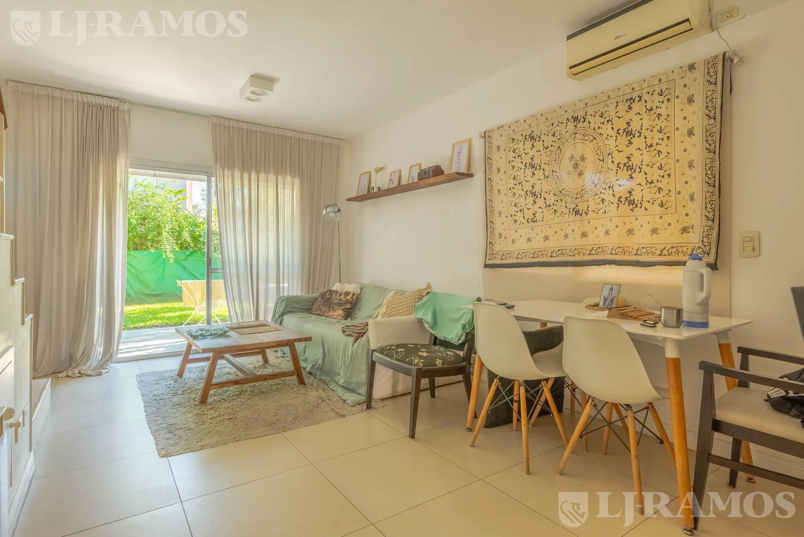 VENTA. TOWN HOUSE. 2 dormitorios. Jardin. AMenities Barrio Palmas del Sol foto 3