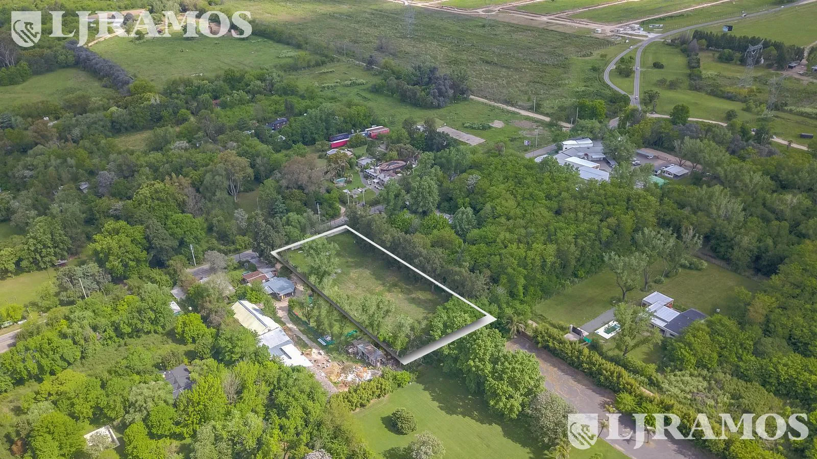 VENTA TERRENO -ESQUINA SOBRE SOR TERESA - CORREDOR COMERCIAL - ZONA PILARÁ - . foto 5