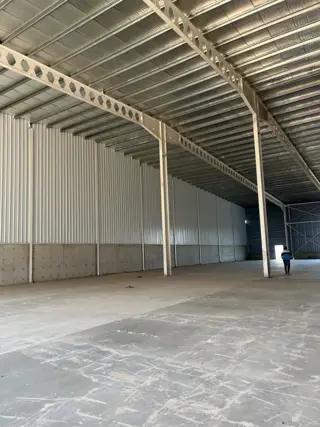 EXCELENTE GALPÓN A ESTRENAR DENTRO DE MICRO PARQUE INDUSTRIAL foto 3