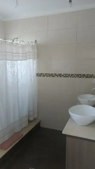 Casa a 1º laguna Barrio Cerrado Santa Isabel foto 3