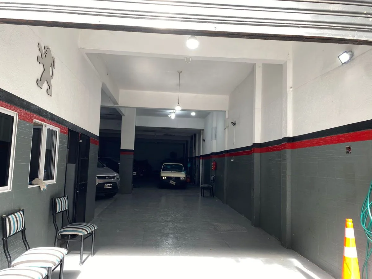 Venta local 260mtrs. Con 2 departamentos foto 5