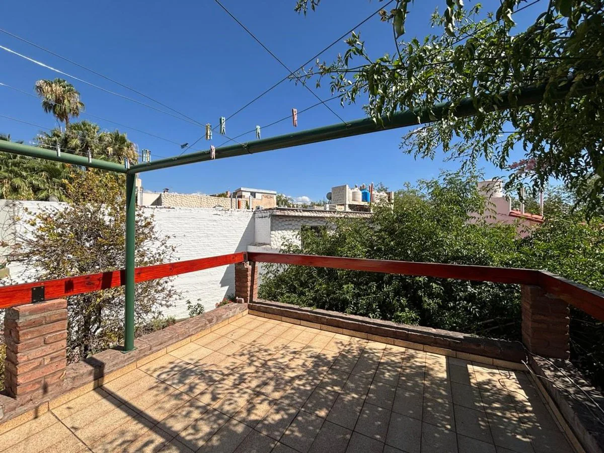 VENTA CASA CIUDAD DE MZA IDEAL VIVIENDA O COMERCIO foto 3