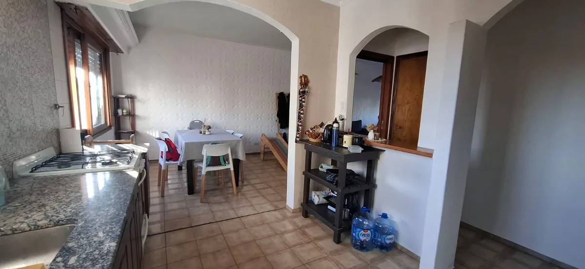 VENTA CASA MAS LOCAL MAS 3 DEPARTAMNTOS LOTE 450M2 foto 4