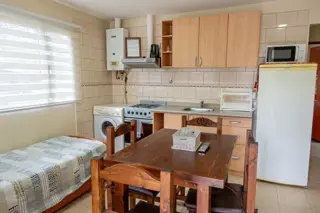 VENTA CASA + 3 DEPARTAMENTOS ORIENTADO A RENTA foto 5